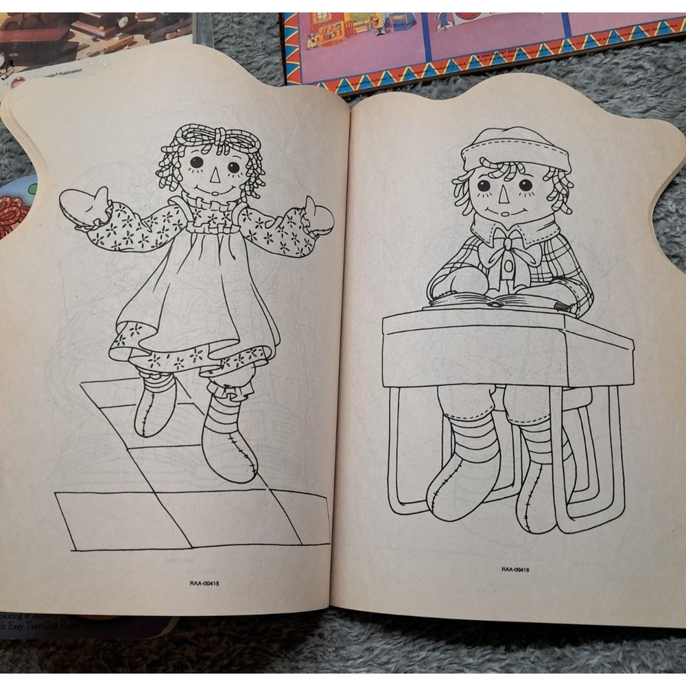 Vintage Whitman Raggedy Ann & Andy Circus Play Day Paper Dolls & Coloring Books - Picture 3 of 13